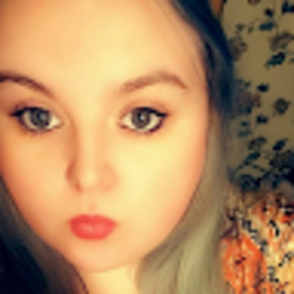 Meet your Posher, Shawna - Picture 1 of 1